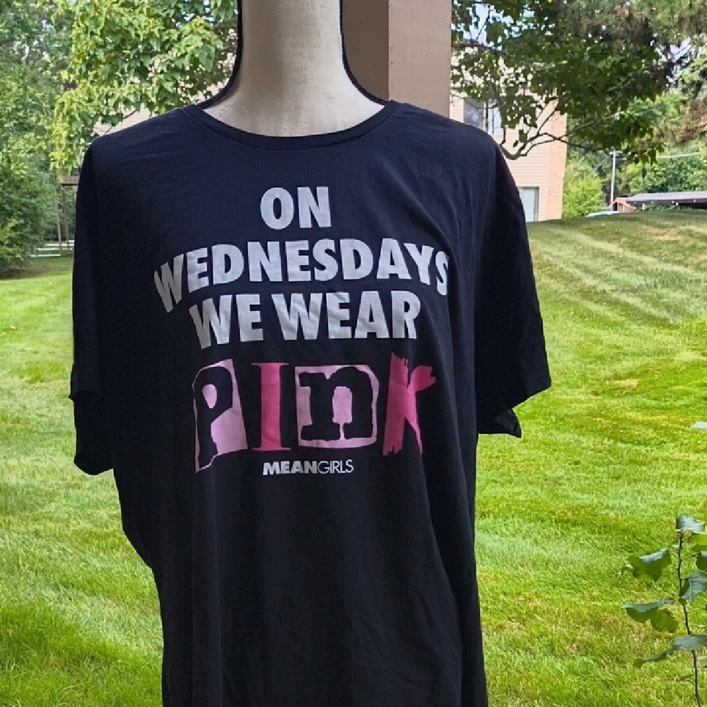 Black 'Mean Girls' Graphic Tee